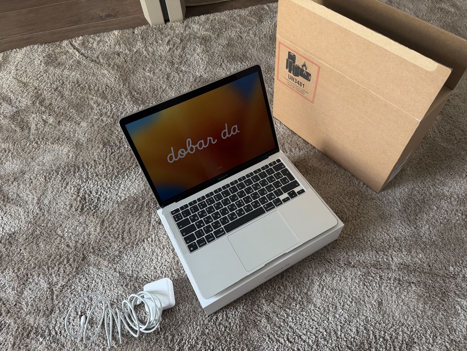 Macbook air m1 8/256gb Eac