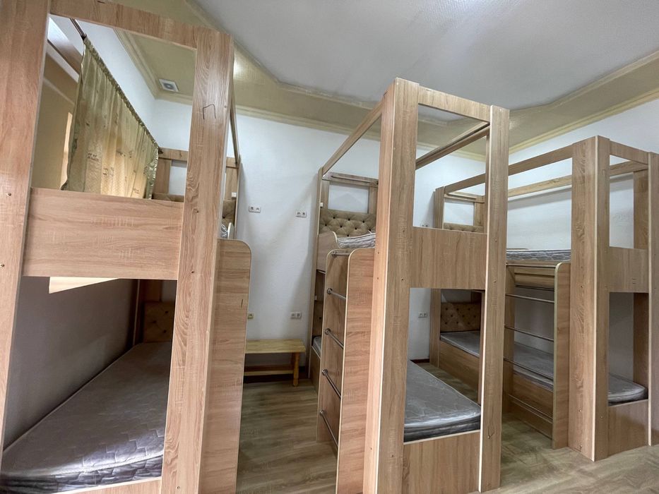 Крават матрасы и шкаф готовый