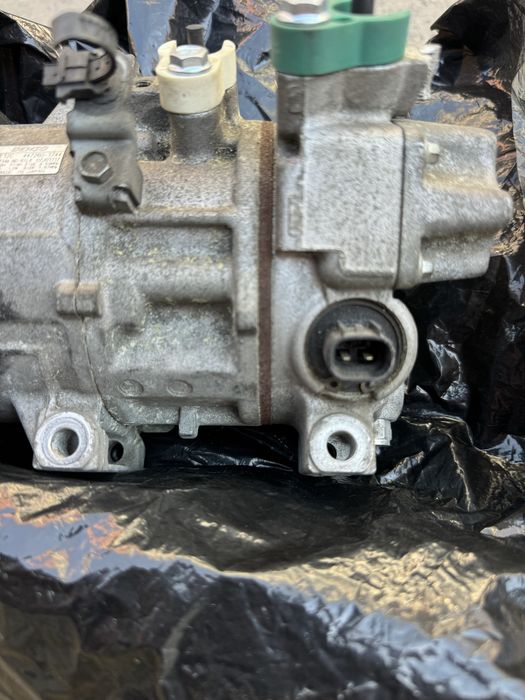 Компрессор Toyota оригинал Denso