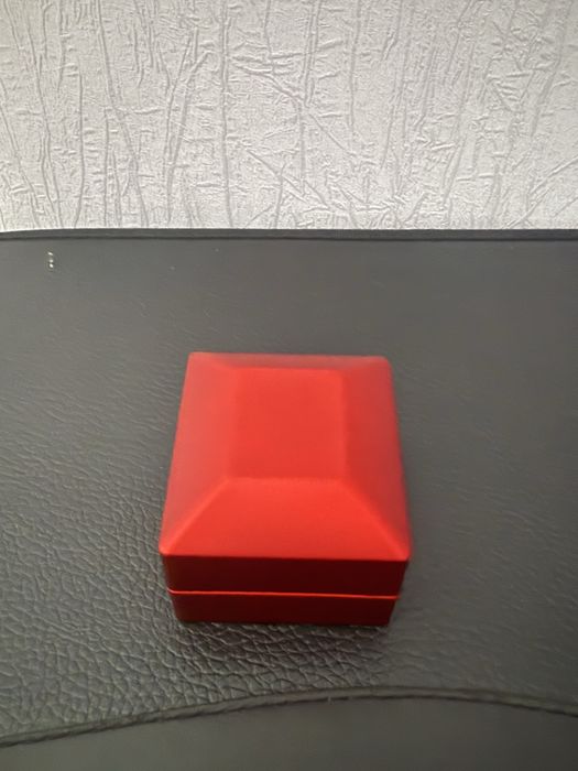 ПРОДАМ бриллиант пусеты