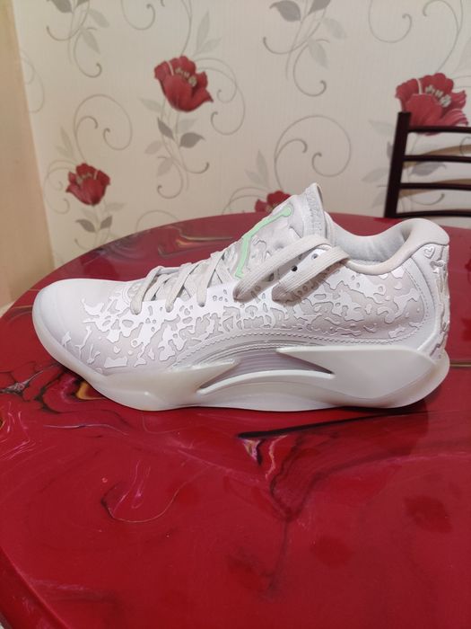 Jordan Zion 3 – NOI – 42,5

Jordan Zion 3 originali, cumpărați din out