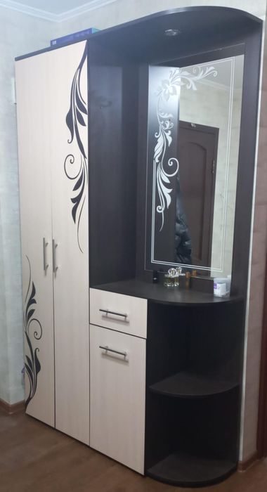 Стенка для гостиной,  прихожая