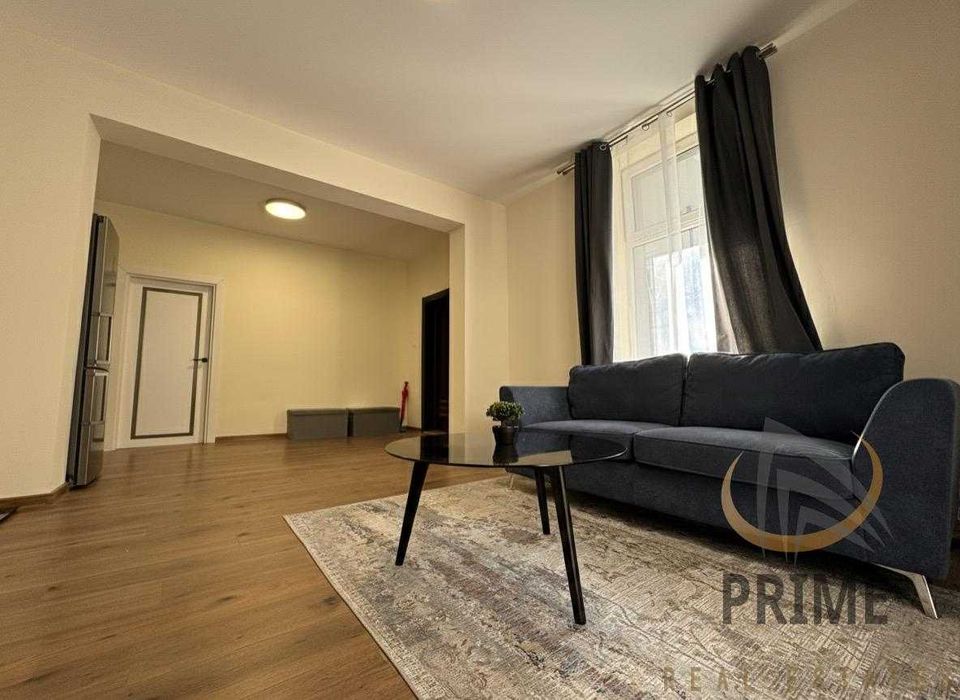 Продава се Двустаен апартамент в Бургас, Център - 66 кв.м за 1700 €/кв.м - Снимка #2