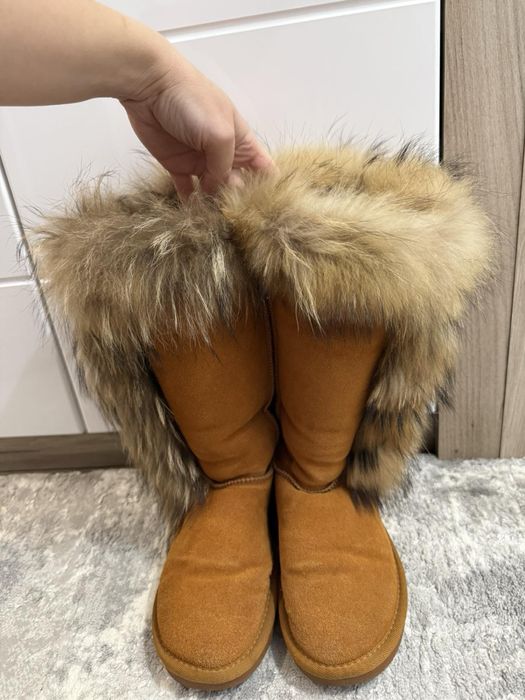 Апрески от велур с много топъл пух и косъм от лисица