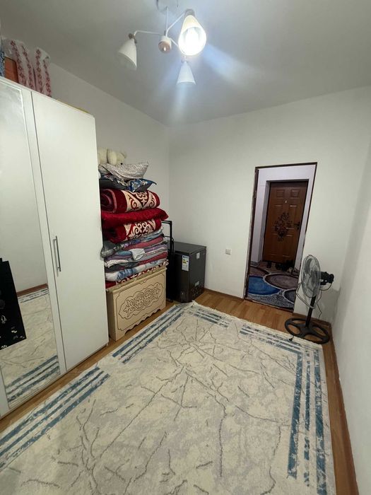 Продам 2 комнатную район Авиатор