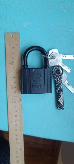 Продам мощный весячии замок!