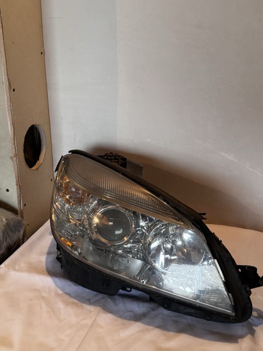 Фарове за Mercedes-Benz W204