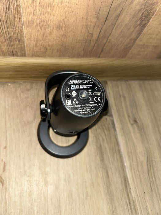 Чисто нов микрофон Logitech Blue Yeti Nano USB