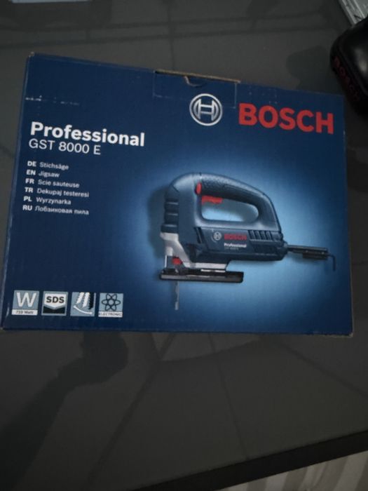 Bosch GST 8000 E - Fierastrau pendular, 710 W
