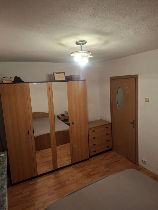 Vând apartament 3 camere
