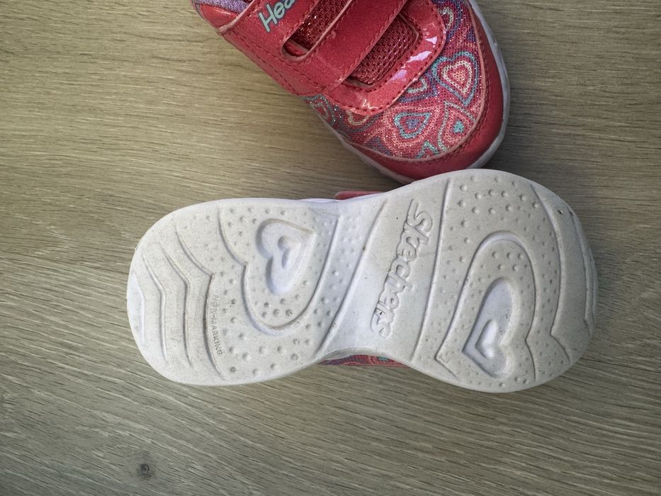 Adidasi Skechers