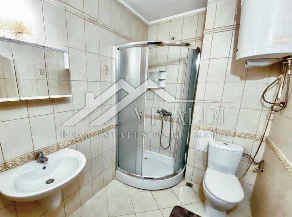 Дава се под наем Двустаен апартамент в Варна, Център - 67 кв.м за 648.21 € - Снимка #5