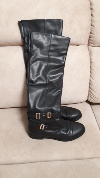 Демисезонные сапоги BASCONI 38 размера