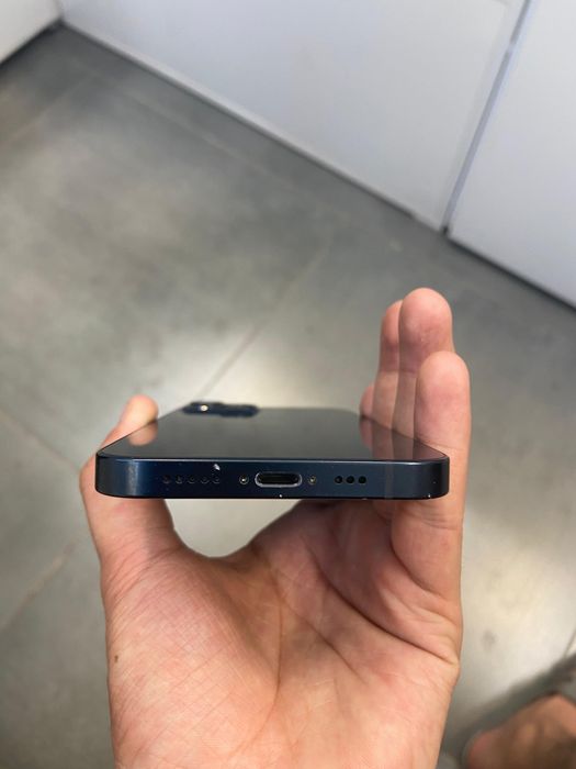 Айфон 13 в хорошем состояние