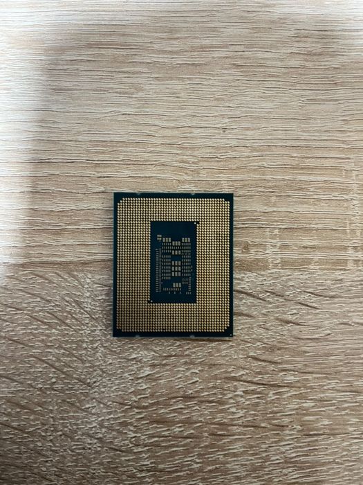 Intel Core i3-12100F