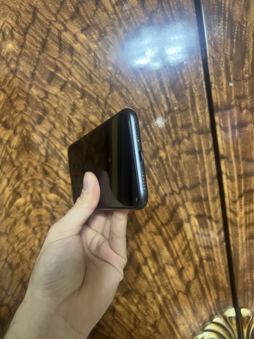 Продам IPhone 11 128gb