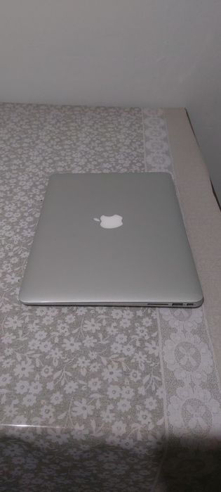 Продам MacBook Air 13 Mid 2011