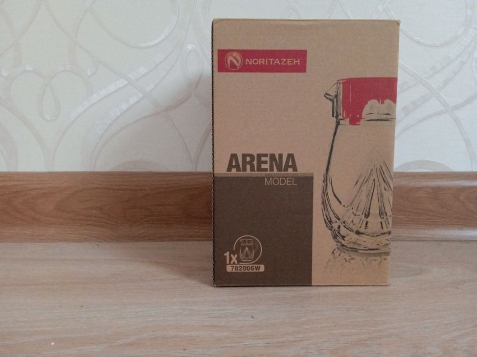 Вместительный Графин для воды