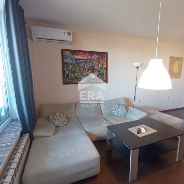 ЕРА Фаворит предлага ексклузивно под наем уютен тристаен апартамент в