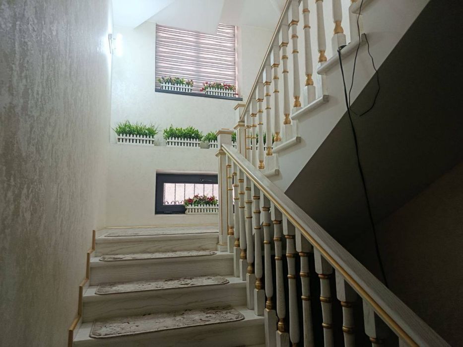 Мирзо улугбек Айти Парк, ор Военый госпиталь 6 комнат 2х Коттедж 2.73с