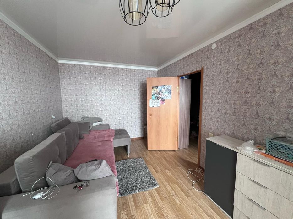 Продам 1 ком в маосемейном доме