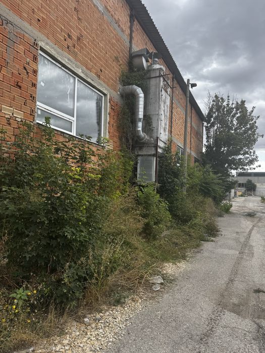 Продава се Промишлена сграда в Варна, м-т Траката - 1870 кв.м за 241 €/кв.м - Снимка #3