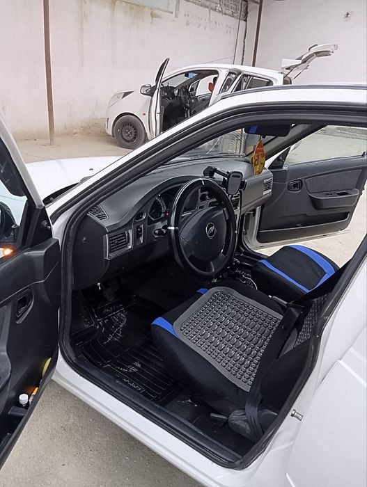 Nexia 2 , kraska tozza, sons tramblyor