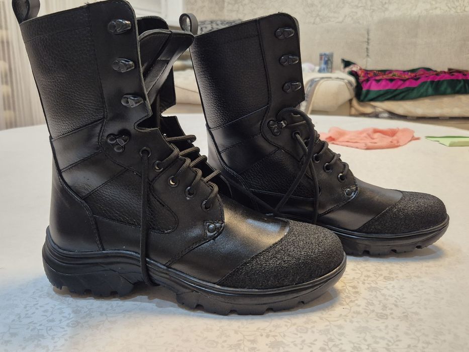 Продам берцы зима