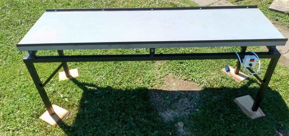 Masă vibrantă 200x60cm  plăci de gard / pavaje