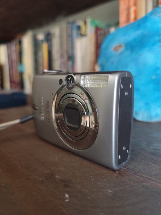 Дигитален фотоапарат Canon Ixus 700