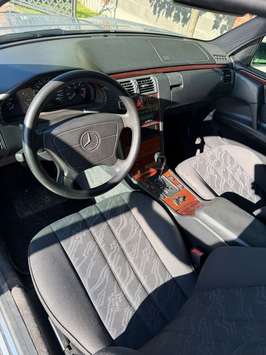 MERCEDES-BENZ E-Class 1997 — imagine 5