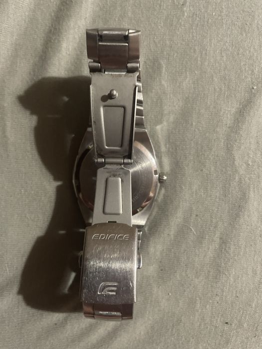 Цасовник casio edifice