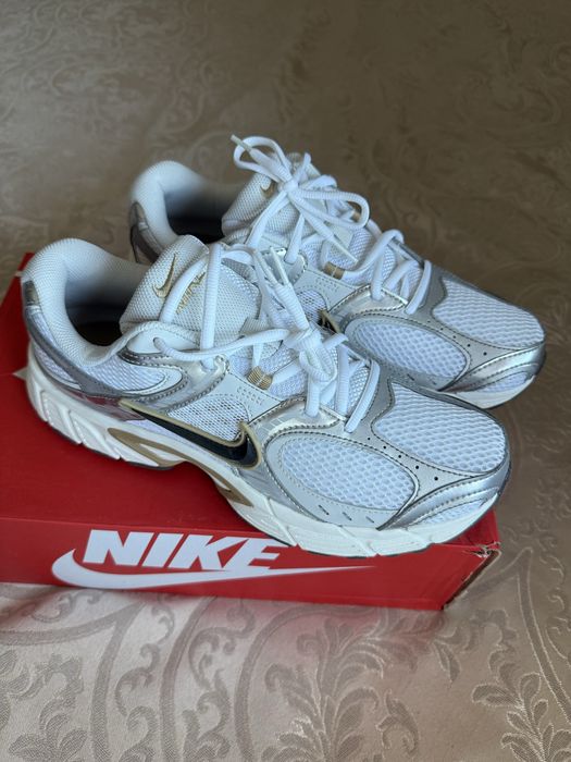 Кроссовки Nike V5RNR
