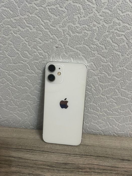 Айфон 12 mini продаю