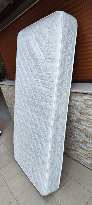 Двулицеви матраци
