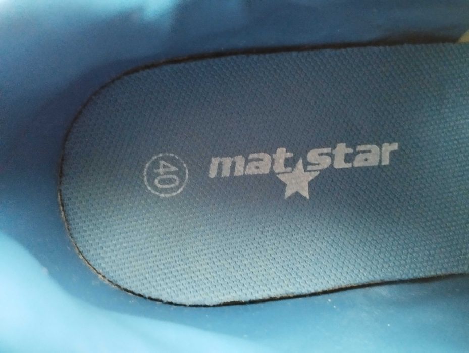 Продавам Футболни обувки