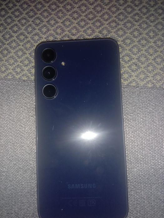 Телефон самсунг а35