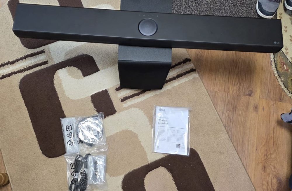 Vand  soundbar LG nou