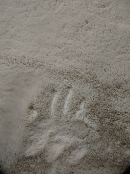 Covor rotund stare foarte bună  170 cm– predare azi doar in București