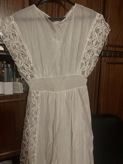 Дамски ризи и рокли