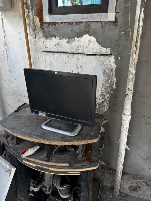 Монитор и аристон продою срочно