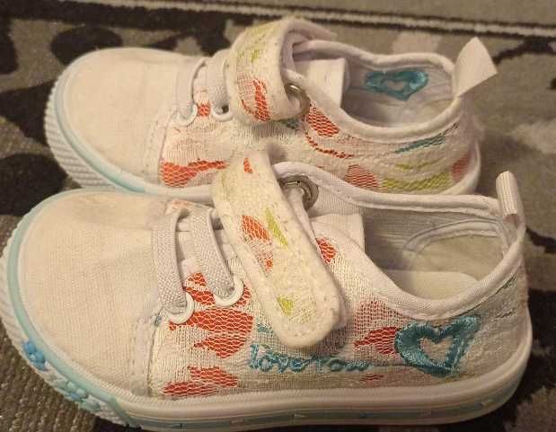 Уникални детски гуменки с бродерия - номер 21