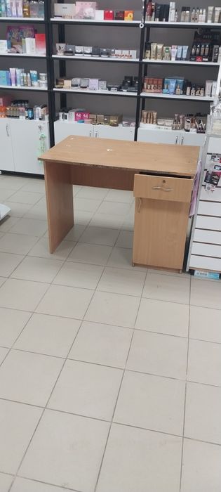 Стол для дома,в отличном состоянии