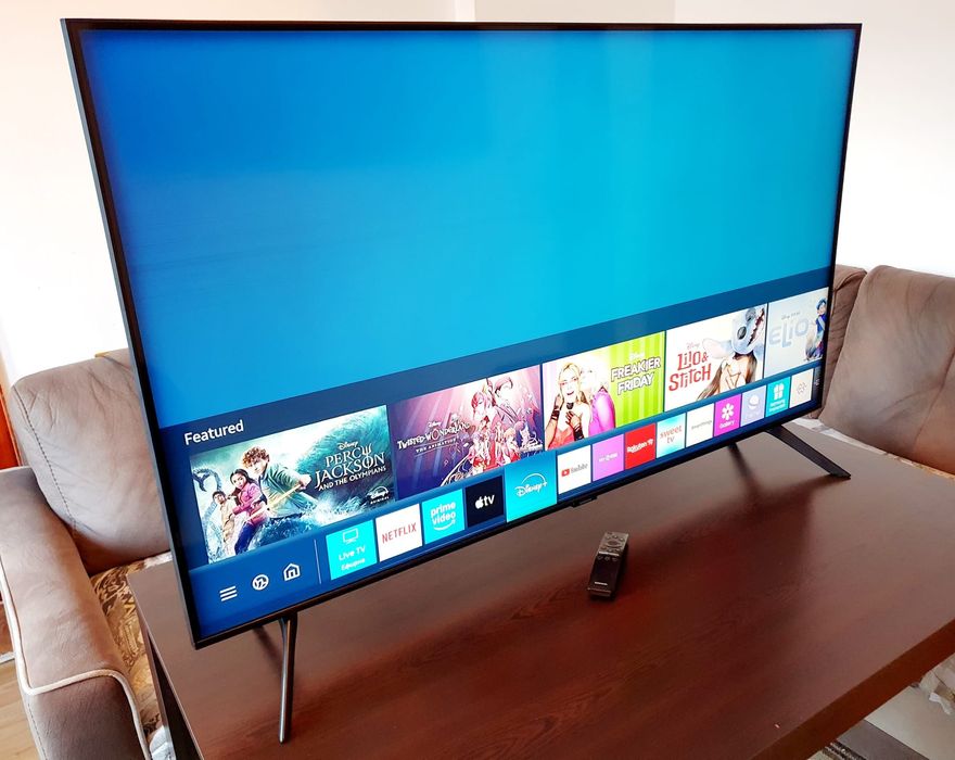 Телевизор - Samsung 50 ИНЧА - QLED - SMART TV - 4K !