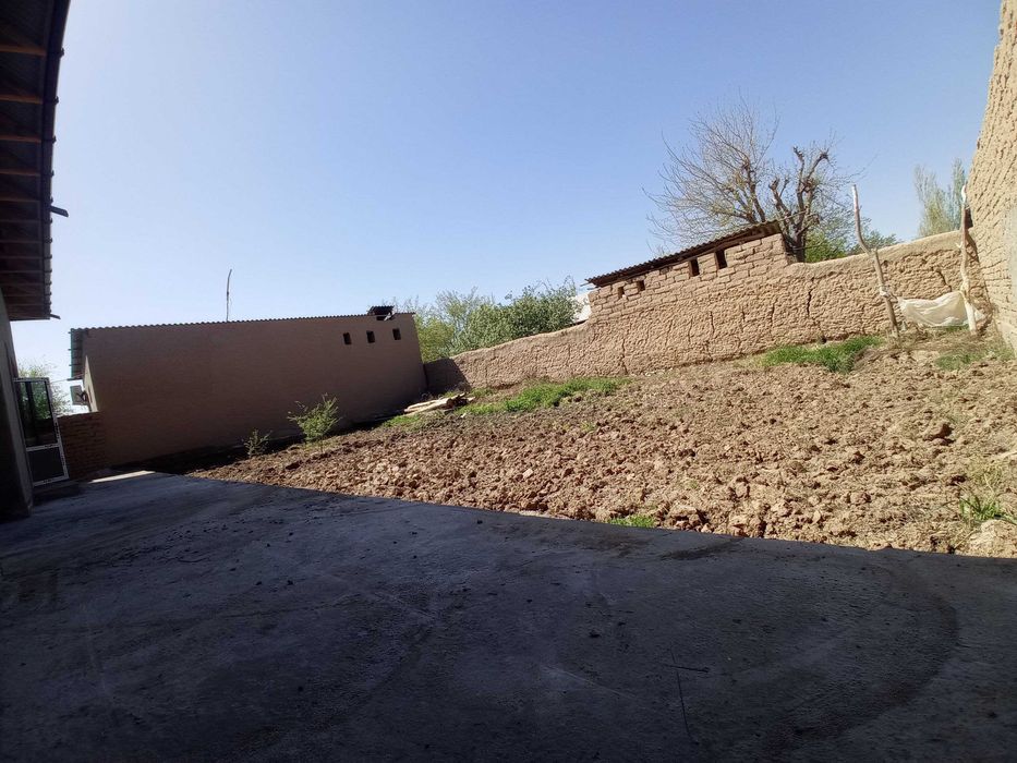 yangi qurilgan zamonaviy uy sotiladi