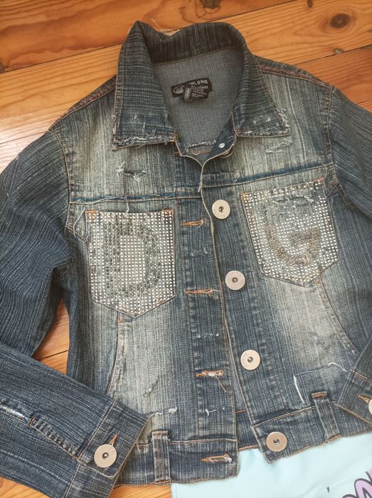 Плътен клин и две дънкови якета