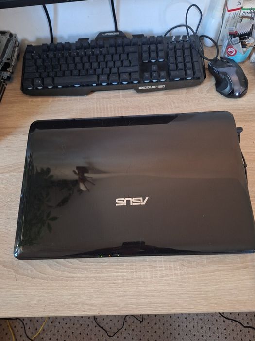 Laptop Asus K72F , i3- M370 , 8 GB,  hdd 320 GB  , 17"