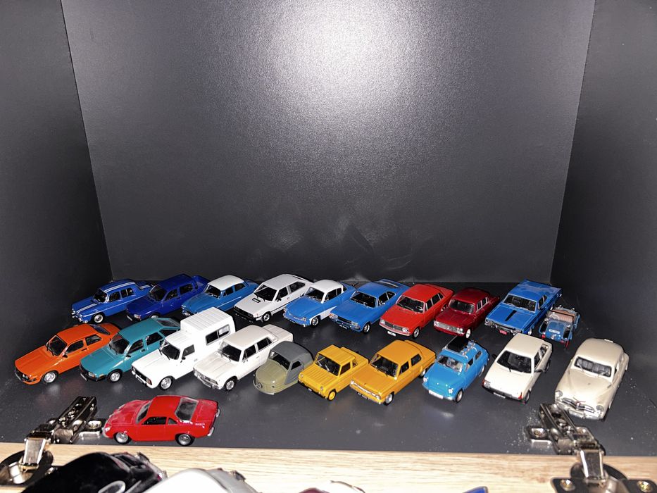 Колекционерски колички 1/43 150+ броя