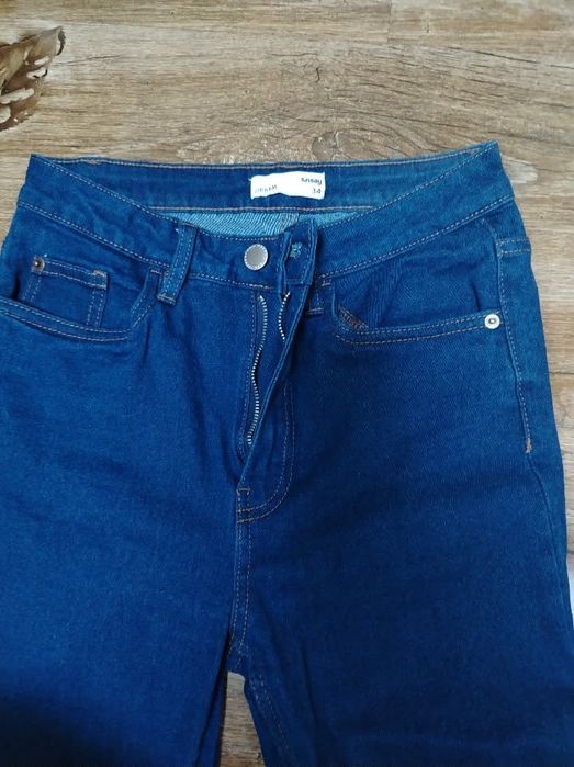 Blugi material subtire marime xs evazati