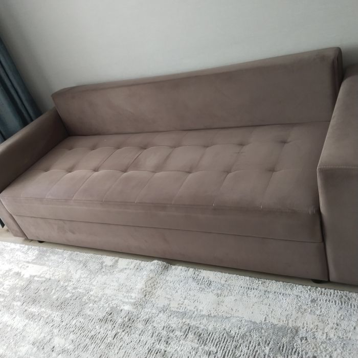 Срочно продаю диван